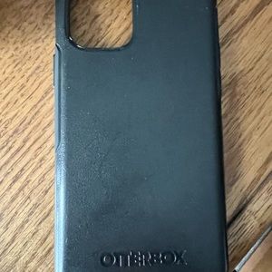 Black iPhone Otterbox